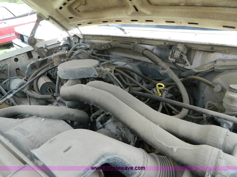 image for item T9771 1988 Ford F150 XLT Lariat pickup truck