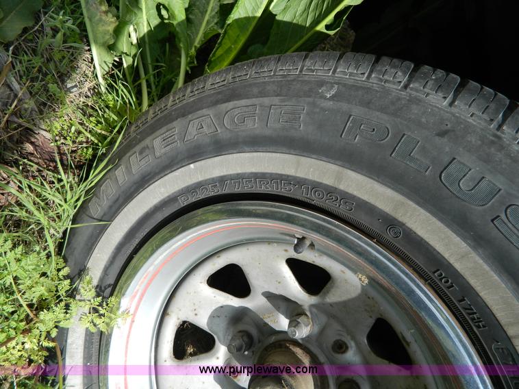 image for item T9771 1988 Ford F150 XLT Lariat pickup truck