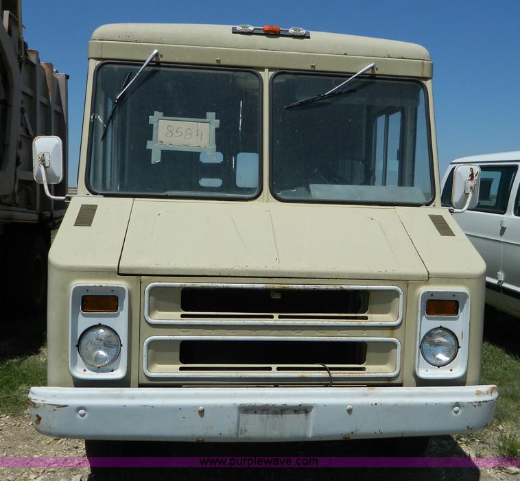 image for item T9853 1979 Chevrolet Step Van 20 multi stop delivery van