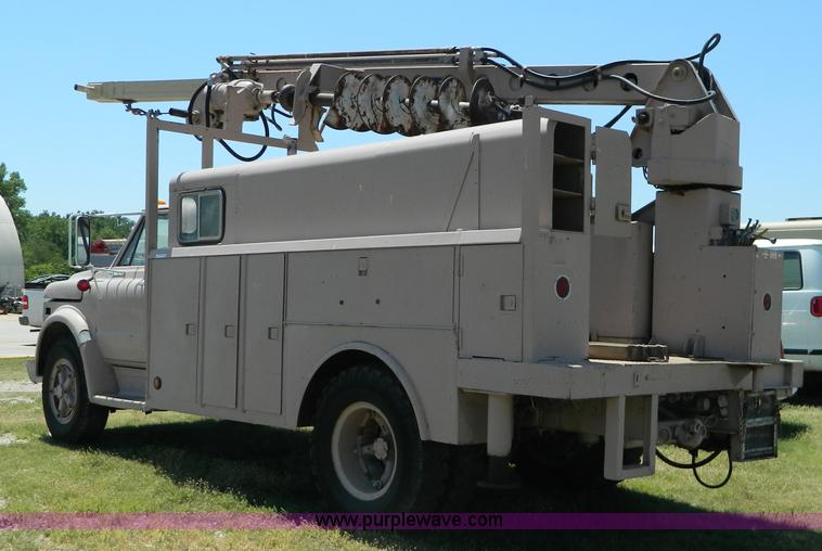 image for item T9854 1972 GMC utility service truck