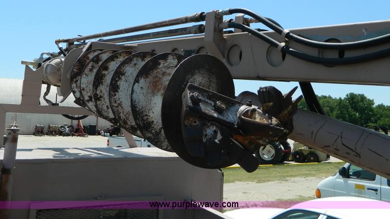 image for item T9854 1972 GMC utility service truck