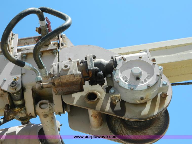 image for item T9854 1972 GMC utility service truck