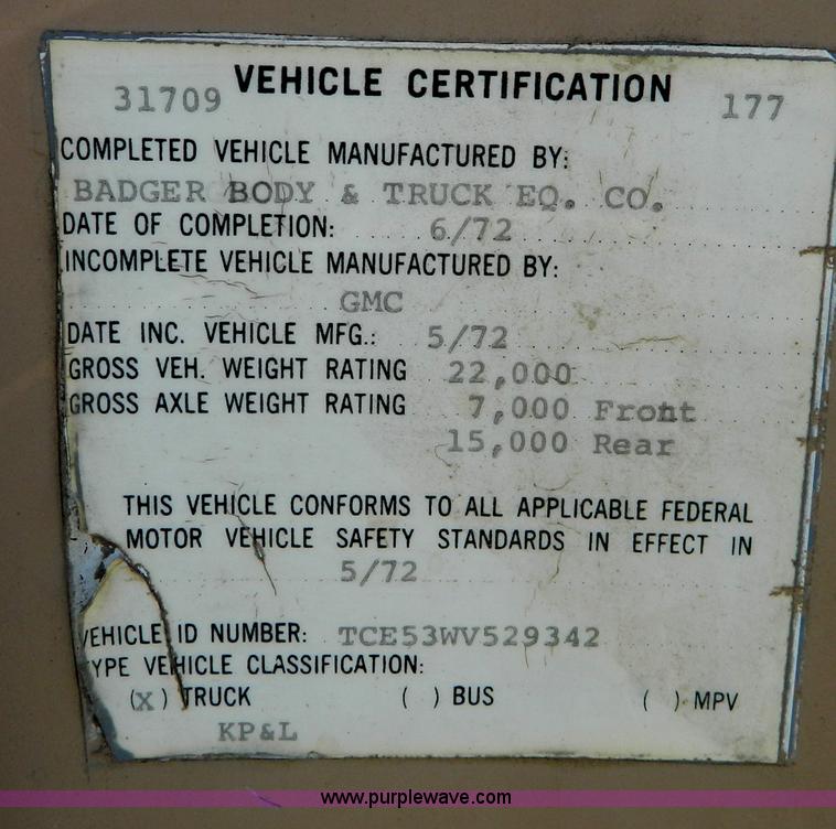 image for item T9854 1972 GMC utility service truck