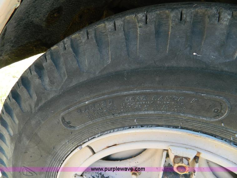 image for item T9854 1972 GMC utility service truck