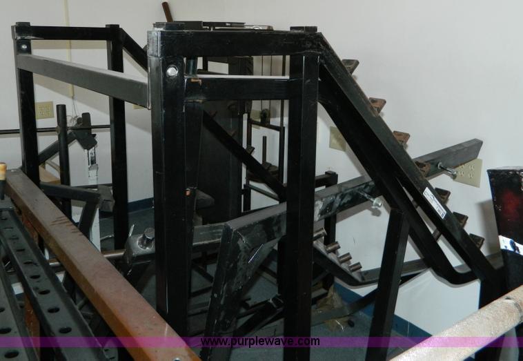 image for item T9863 Squat rack exercise machine
