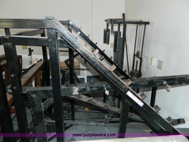 image for item T9863 Squat rack exercise machine