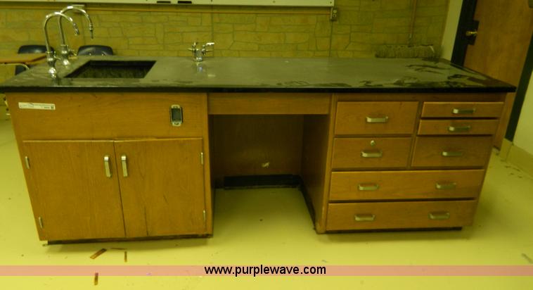 image for item T9868 Lab table