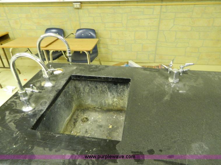 image for item T9868 Lab table