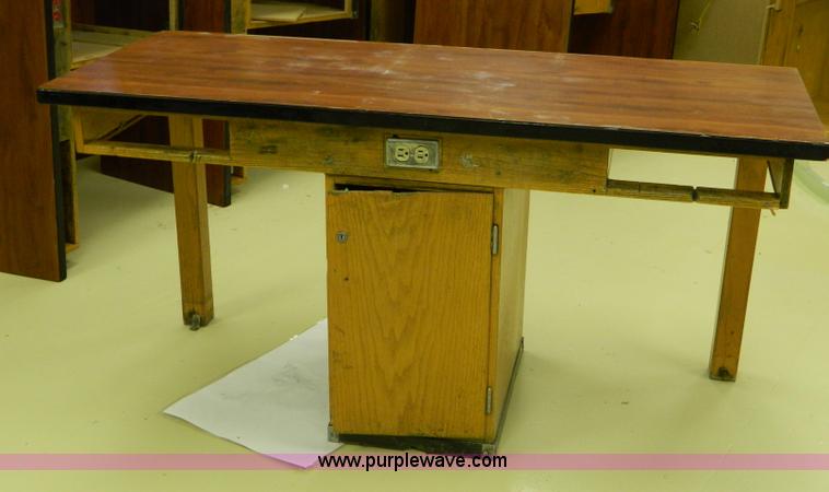 image for item T9869 (10) lab desks