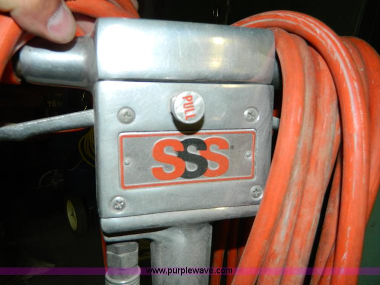 image for item T9887 SSS UHS-2 21" floor buffer