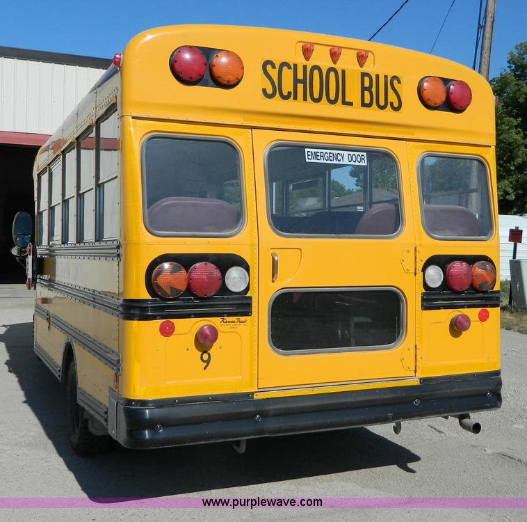 image for item T9893 2002 Chevrolet 3500 Bluebird school bus