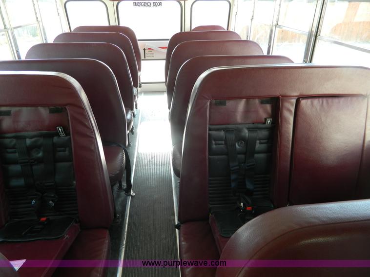 image for item T9893 2002 Chevrolet 3500 Bluebird school bus