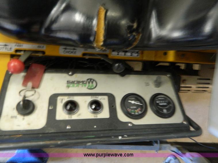 image for item T9896 1997 Walker W7GHS mower