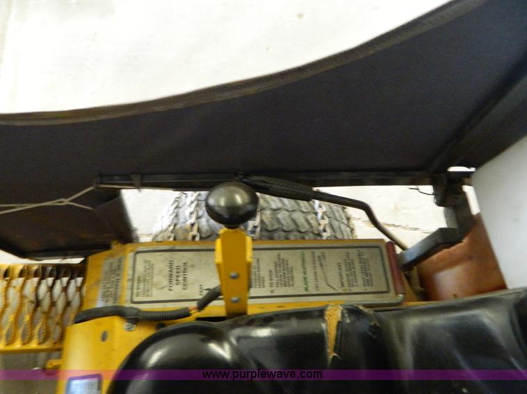 image for item T9896 1997 Walker W7GHS mower