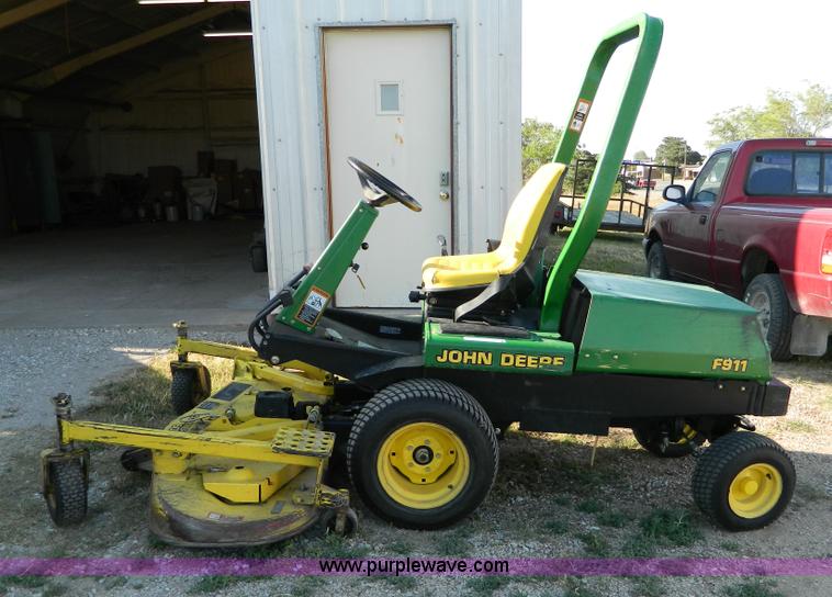 image for item T9897 John Deere F911 mower
