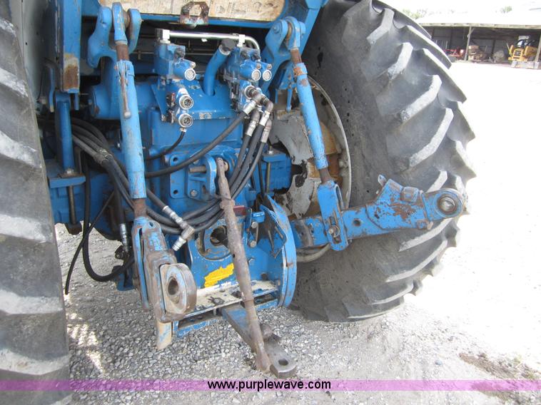 image for item A3880 1992 Ford 8730 MFWD tractor