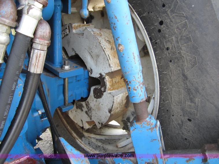 image for item A3880 1992 Ford 8730 MFWD tractor