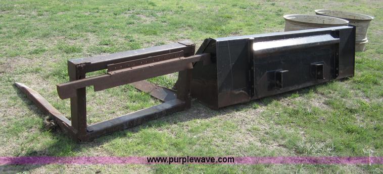 image for item A3880 1992 Ford 8730 MFWD tractor