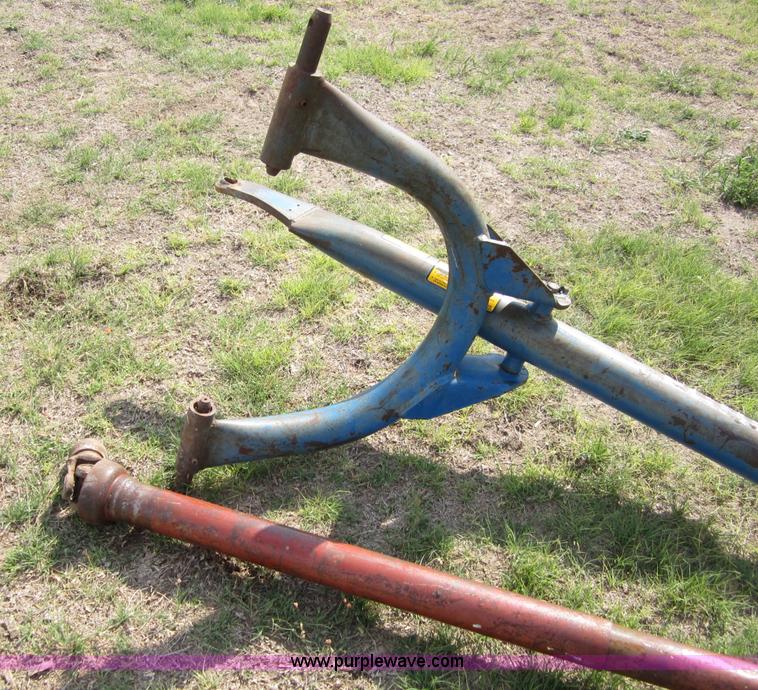 image for item A3882 Ford 905 three point post hole digger