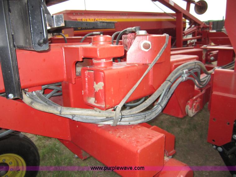 image for item A3885 Sunflower 9432-30 grain drill