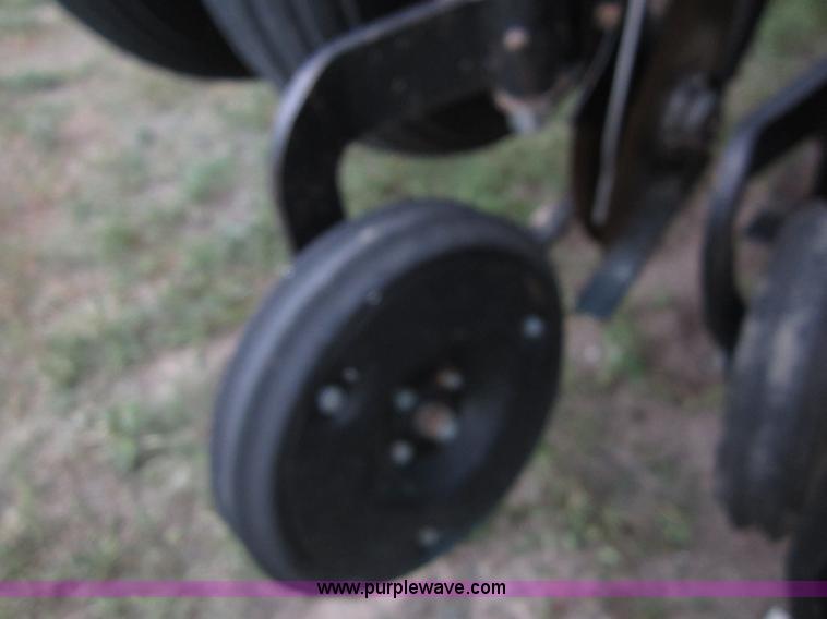 image for item A3885 Sunflower 9432-30 grain drill