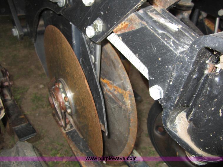 image for item A3885 Sunflower 9432-30 grain drill