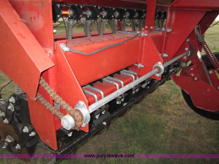 image for item A3885 Sunflower 9432-30 grain drill