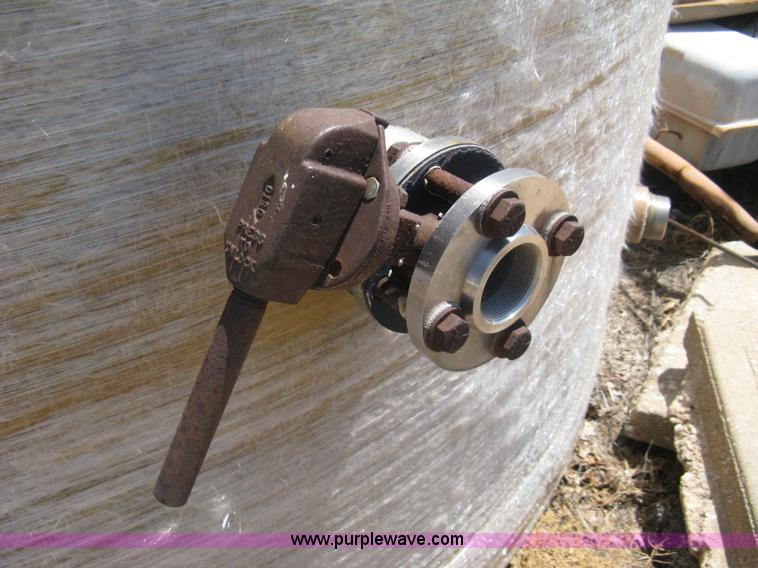 image for item A6389 Fiberglass 8,000 gallon tank