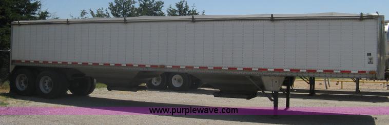 image for item A6390 2002 Wilson DWH400 Pace Setter hopper bottom grain trailer