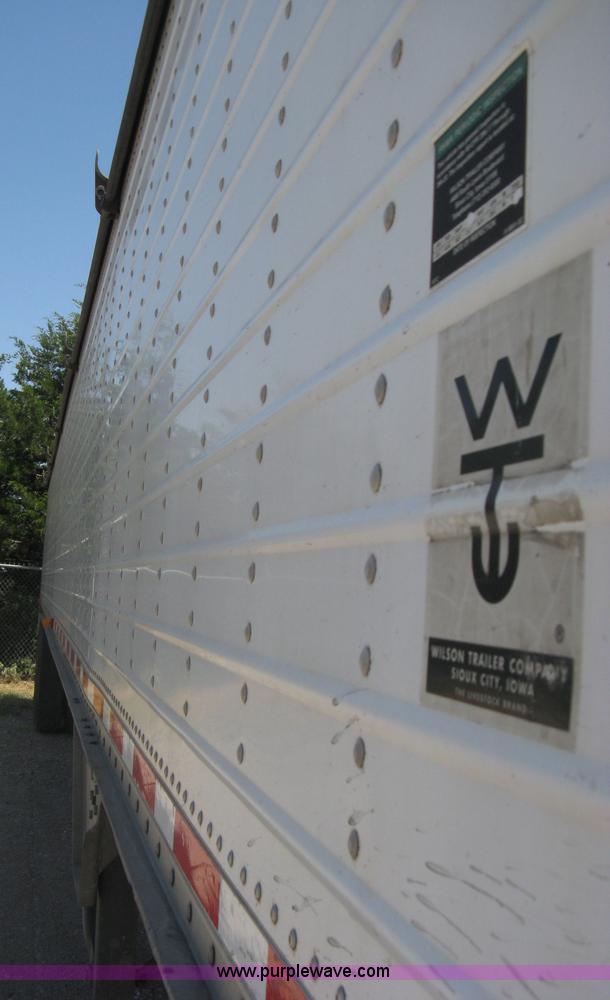 image for item A6390 2002 Wilson DWH400 Pace Setter hopper bottom grain trailer