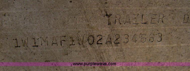 image for item A6390 2002 Wilson DWH400 Pace Setter hopper bottom grain trailer