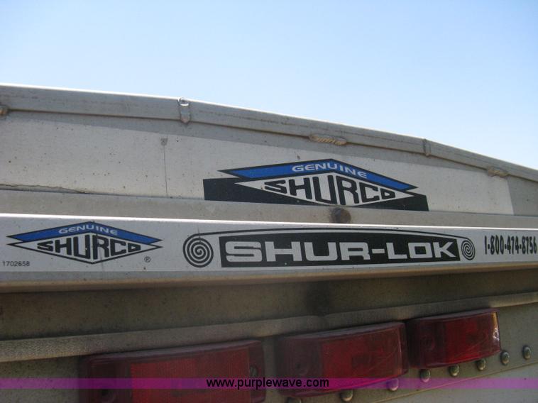 image for item A6390 2002 Wilson DWH400 Pace Setter hopper bottom grain trailer