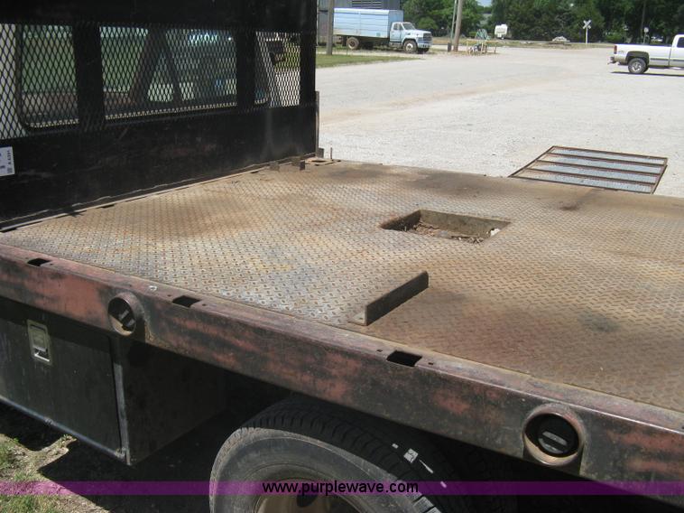 image for item A6391 1989 Ford F350 Custom pickup truck