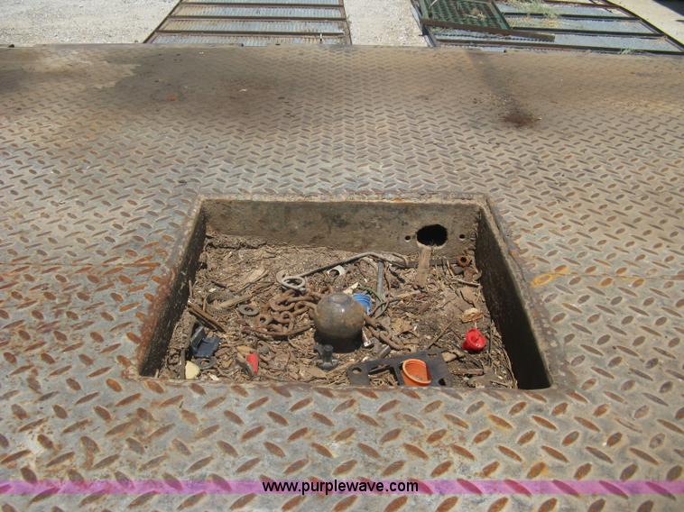 image for item A6391 1989 Ford F350 Custom pickup truck