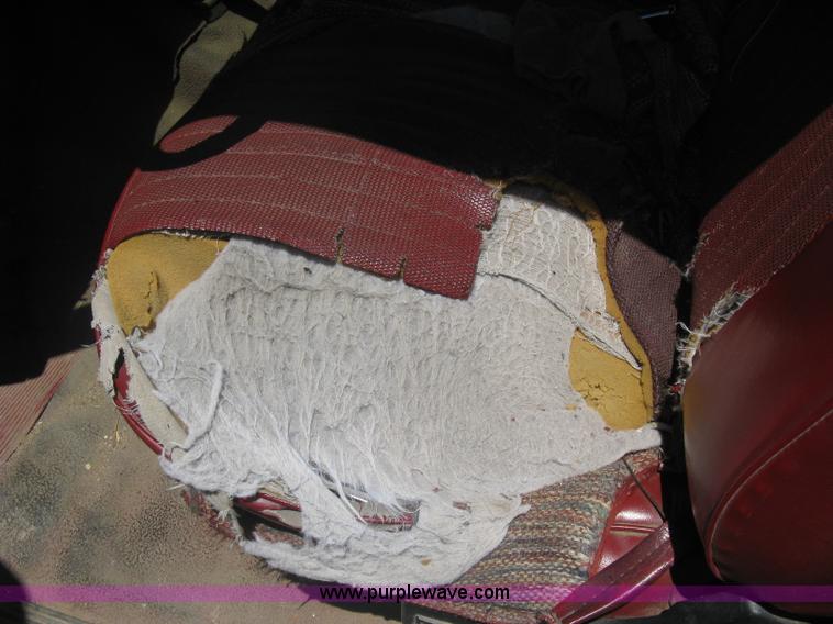 image for item A6391 1989 Ford F350 Custom pickup truck