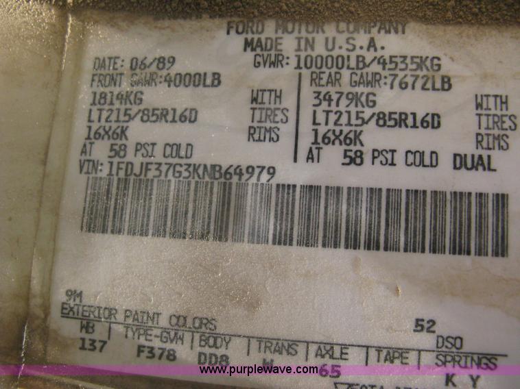 image for item A6391 1989 Ford F350 Custom pickup truck