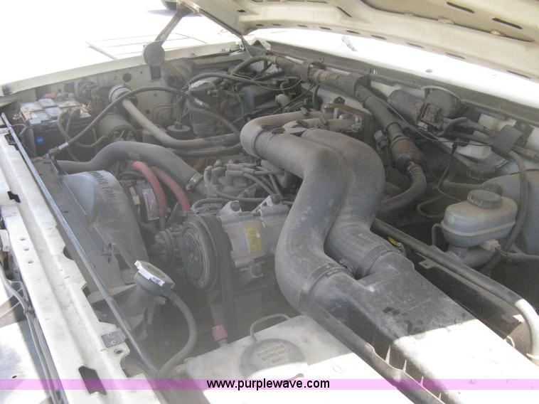 image for item A6391 1989 Ford F350 Custom pickup truck