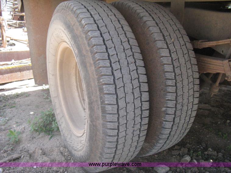 image for item A6391 1989 Ford F350 Custom pickup truck