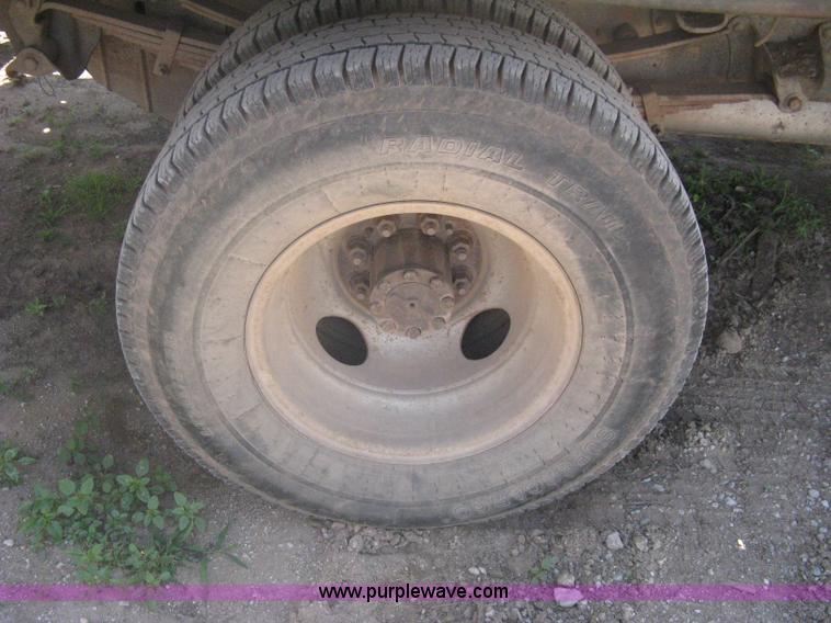 image for item A6391 1989 Ford F350 Custom pickup truck