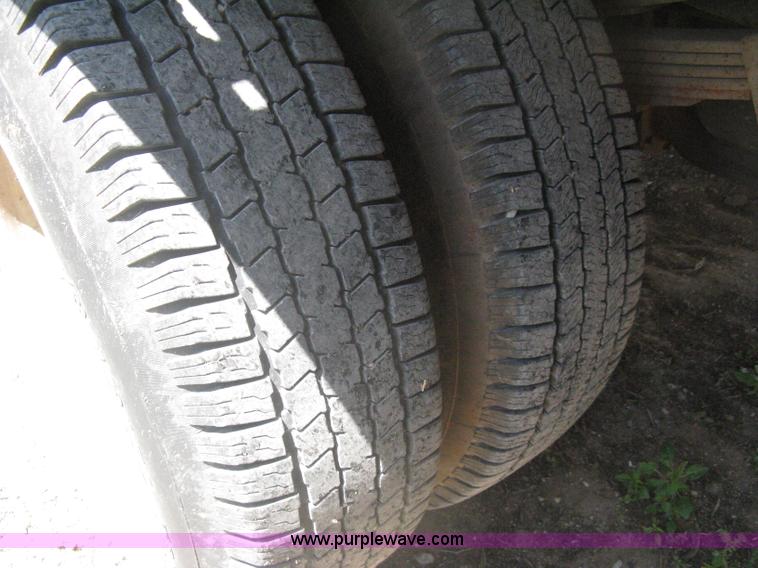 image for item A6391 1989 Ford F350 Custom pickup truck