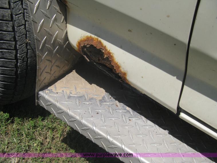 image for item A6391 1989 Ford F350 Custom pickup truck