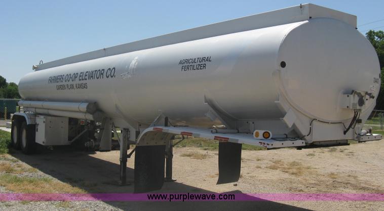 image for item A6392 1992 Fruehauf 42' aluminum tanker trailer