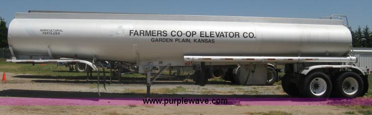 image for item A6392 1992 Fruehauf 42' aluminum tanker trailer