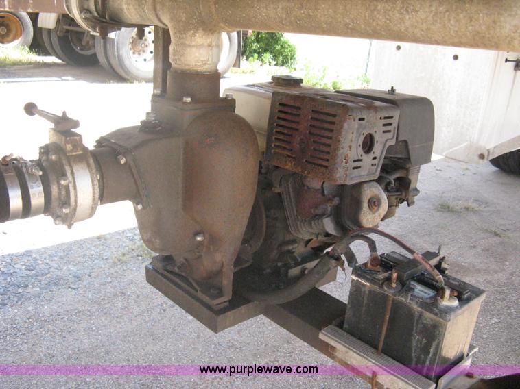 image for item A6392 1992 Fruehauf 42' aluminum tanker trailer