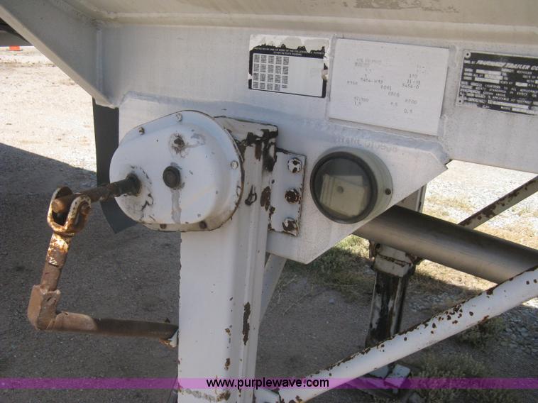 image for item A6392 1992 Fruehauf 42' aluminum tanker trailer