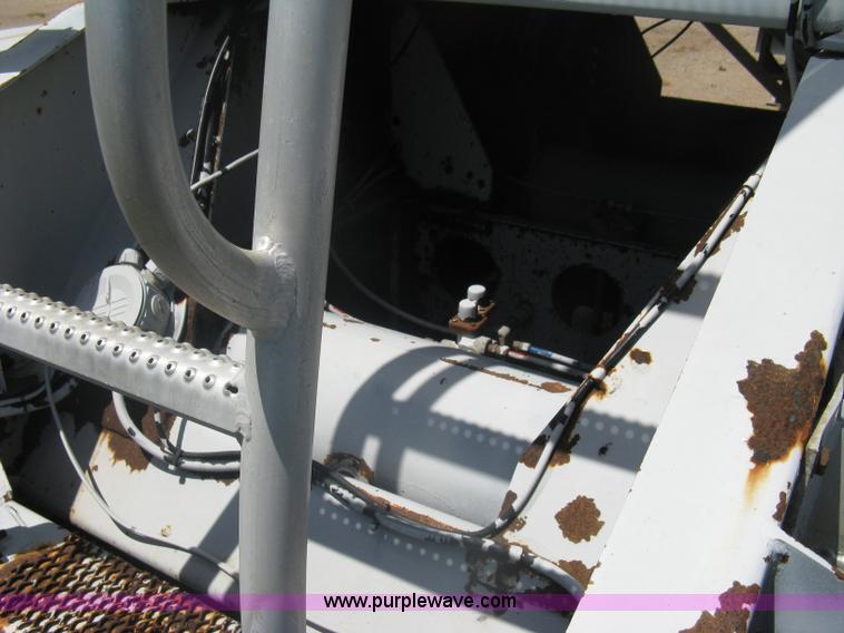 image for item A6392 1992 Fruehauf 42' aluminum tanker trailer