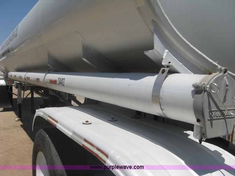 image for item A6392 1992 Fruehauf 42' aluminum tanker trailer