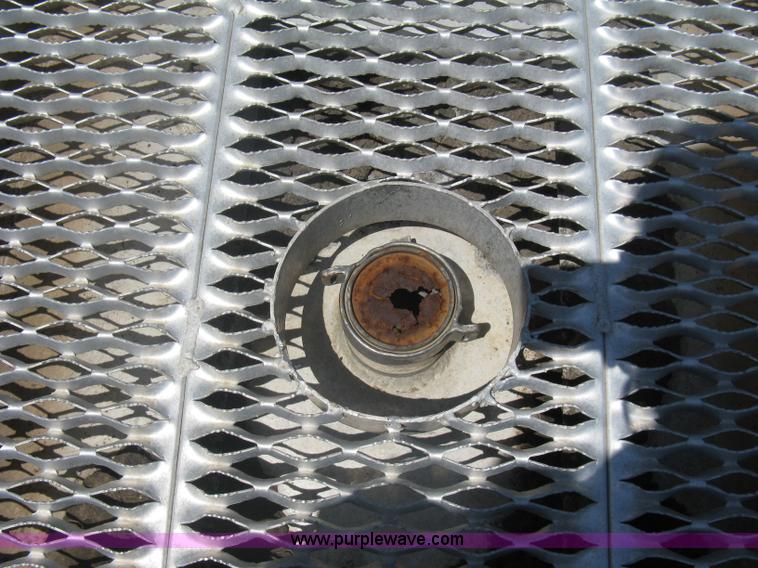 image for item A6392 1992 Fruehauf 42' aluminum tanker trailer