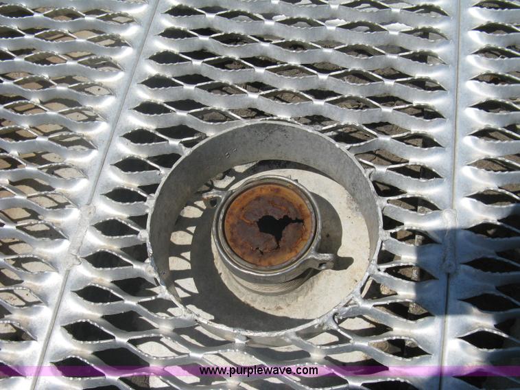 image for item A6392 1992 Fruehauf 42' aluminum tanker trailer