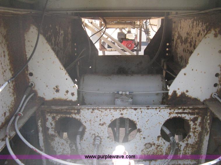 image for item A6392 1992 Fruehauf 42' aluminum tanker trailer